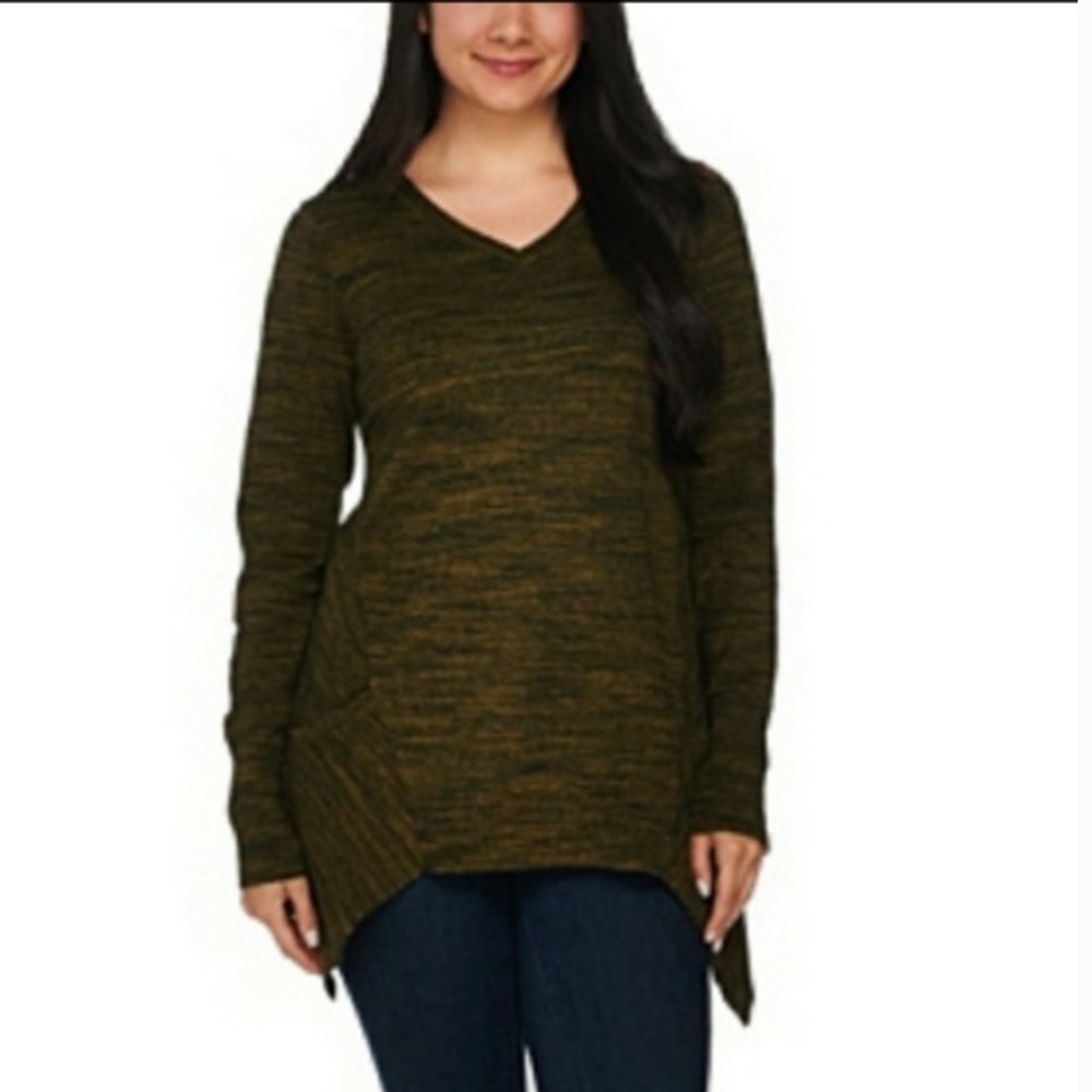 Logo by Lori Goldstein Melange V Neck shark bite hem cotton and cashmere